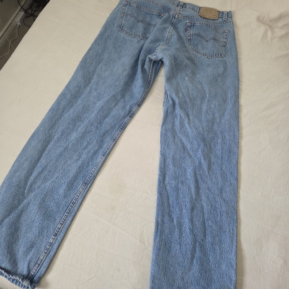 Vintage Levis Classic Blue Denim Jeans 36 Inch Waist 32 Inch Inseam - Picture 4 of 13